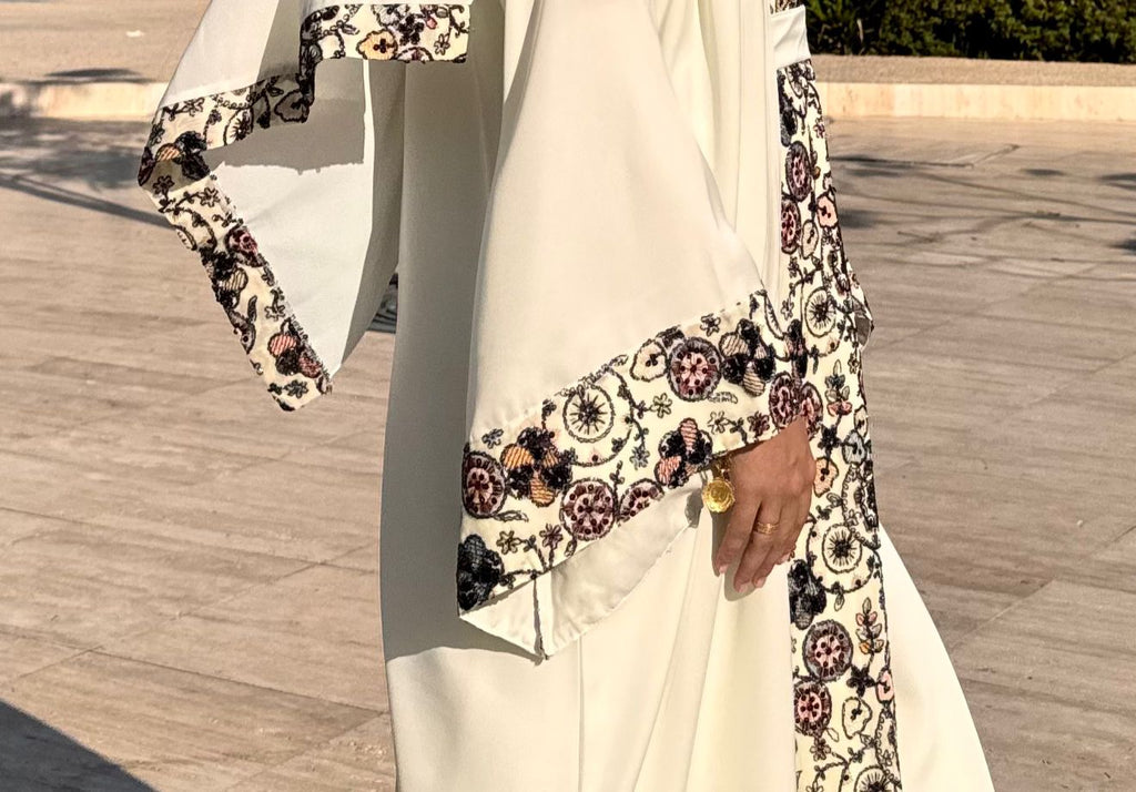 Dana Abaya