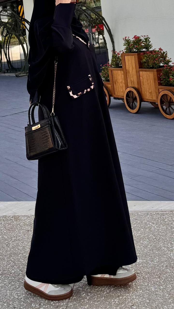 Tharaa Abaya