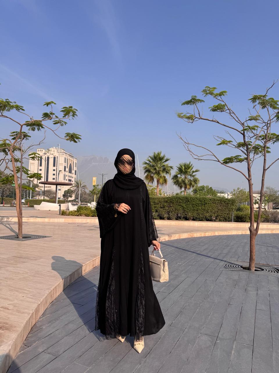 عبايه ملك