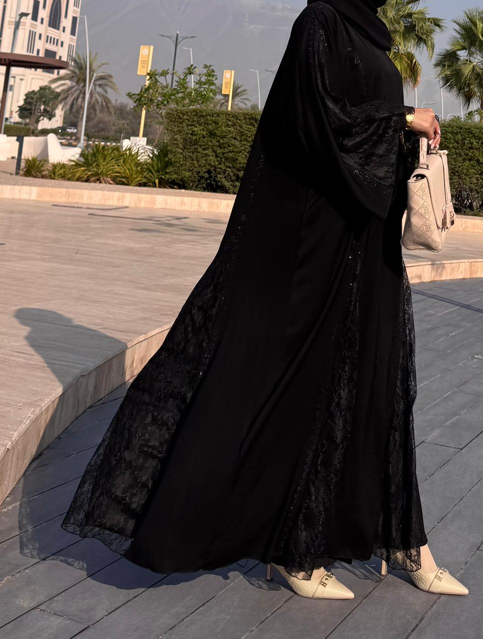 عبايه ملك