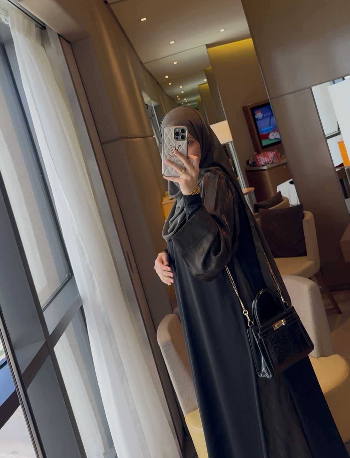 عبايه عنود