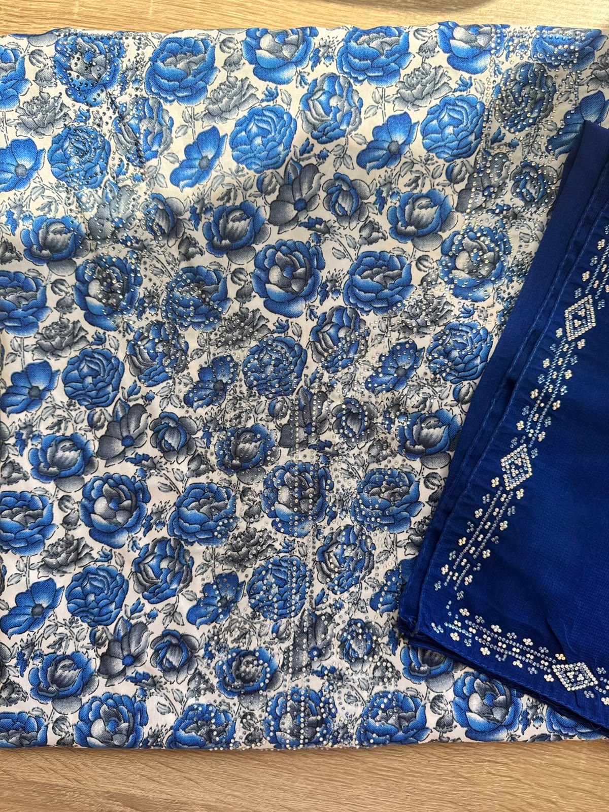*مخور أزرق ملكي 💙✨*